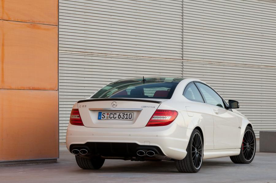  Mercedes-Benz C63 AMG Coupe 2012 года  (фото 20 из 113)